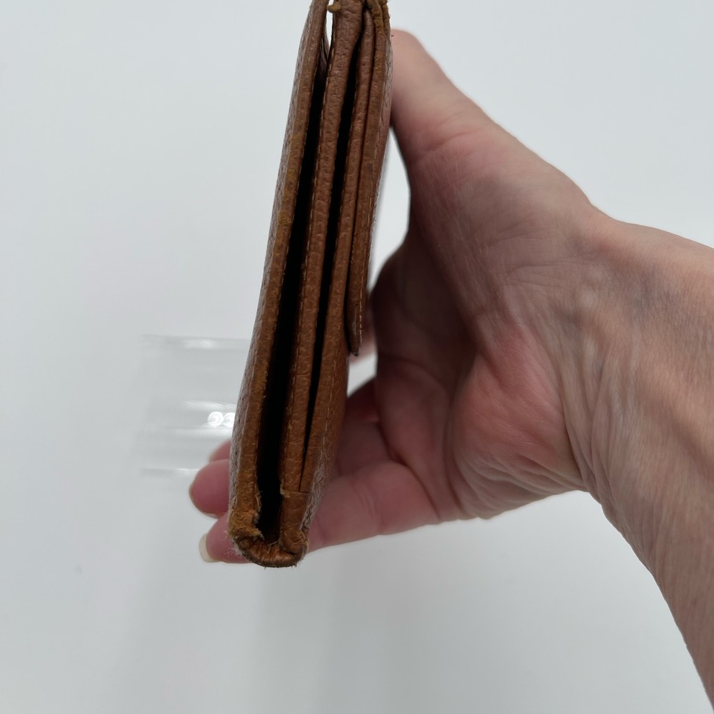 Gucci Brown Leather Wallet with Gold-Toned Closure - Picture 8 of 8